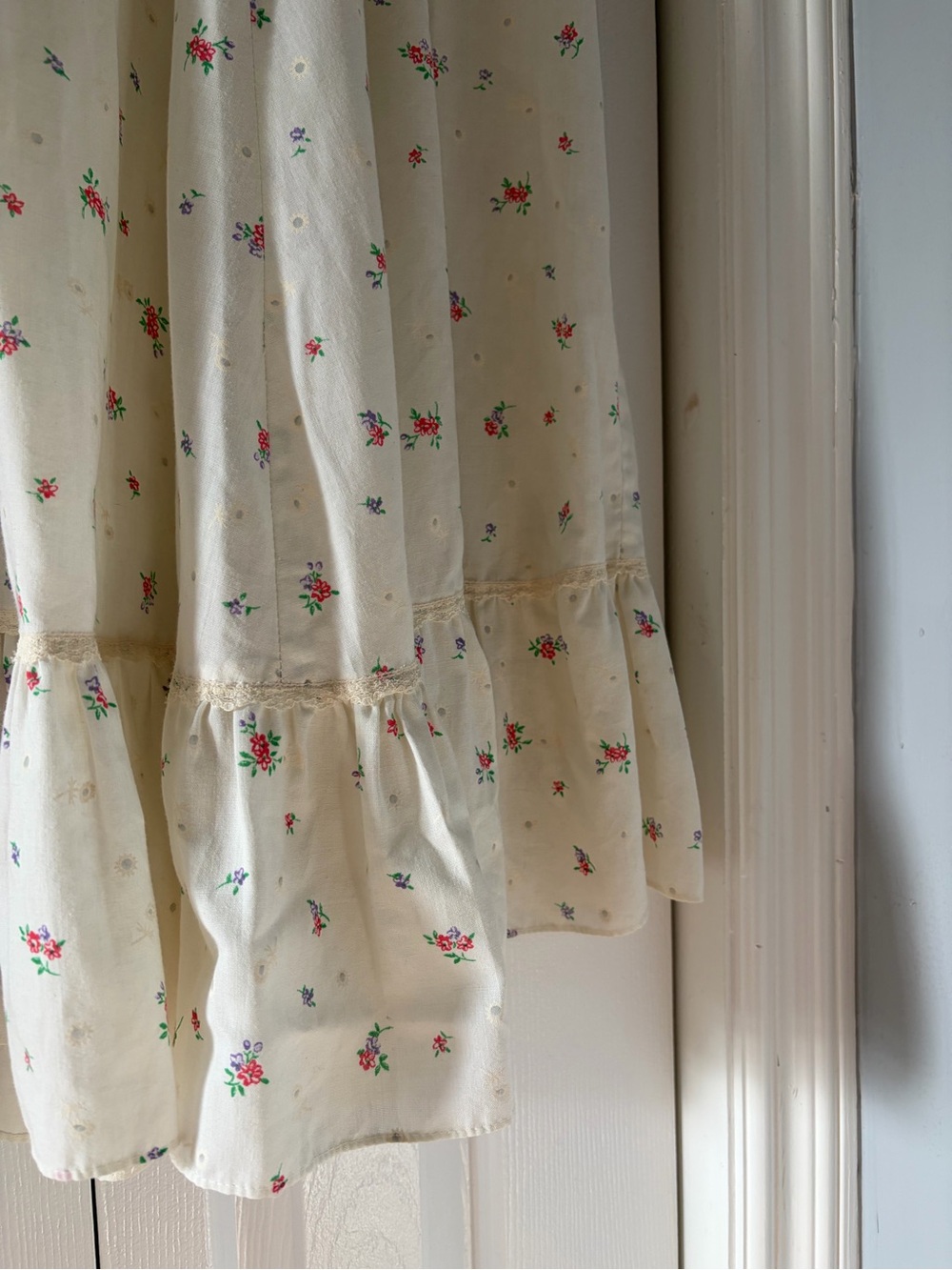 Pretty Ivory Vintage Dress